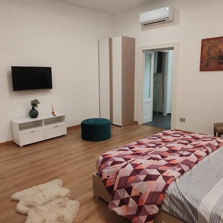 Appartamenti Lungo Fiume Sesto Calende Exterior foto